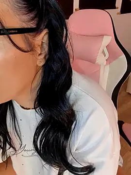 ReiyaRey live cam