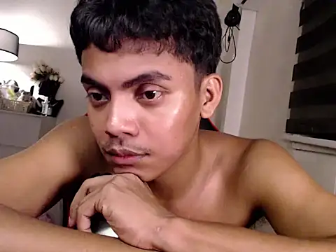 asianboyhunt (M young) - I am new here, please be kind & friendly