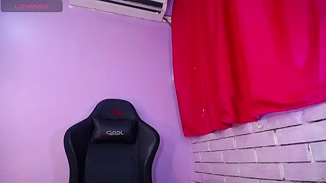 Nikoll_Dirty live cam preview