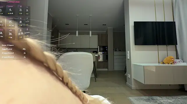 avroramey live cam