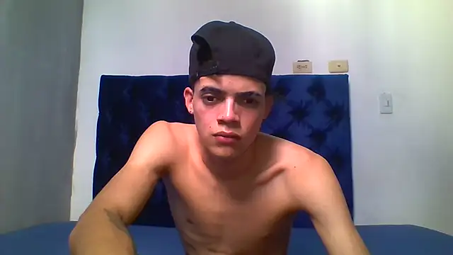 Latinos_2001