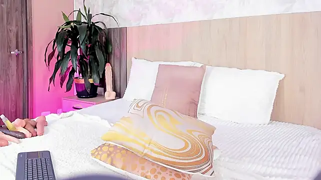 Bahianamoon_ live cam preview
