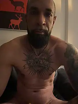 Kingsavage2586 live cam preview
