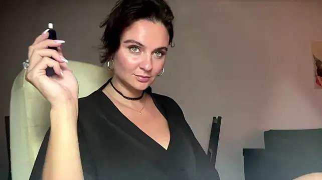 AvaStone_