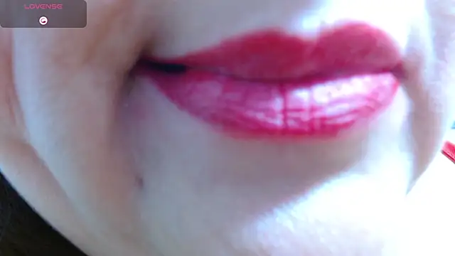 Kerly_Doll live cam preview