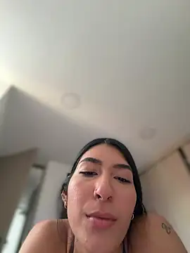 AshleyG_222 live cam on StripChat