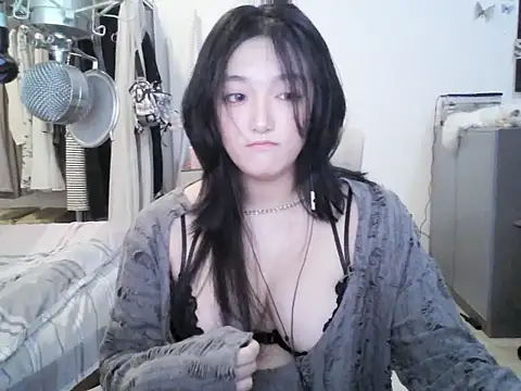 123mmmS live cam on StripChat
