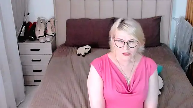 sabrinamacmarren live cam on StripChat