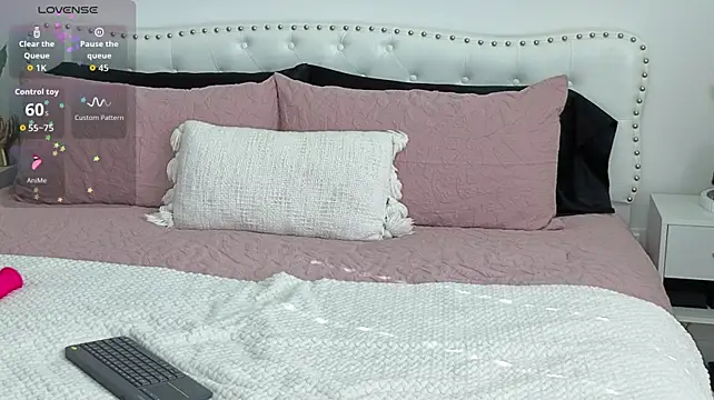 ViolettBaby live cam preview