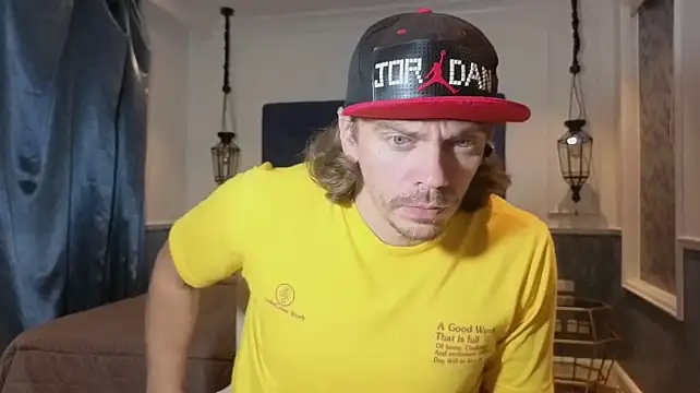 Marrymeplz live cam preview