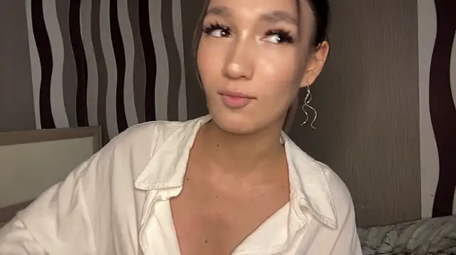 ALittleSurprise live cam
