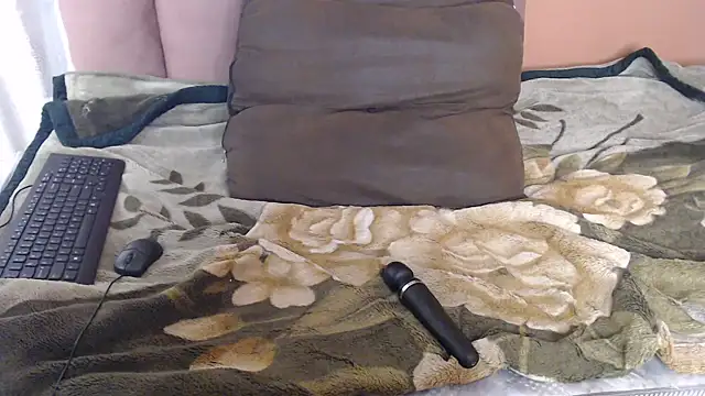 Yummy_Bubble_Butt live cam on StripChat