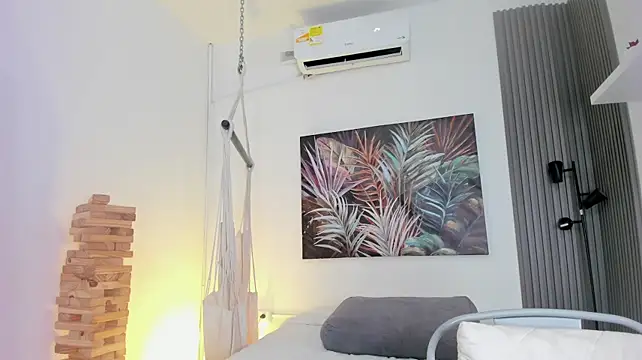 daviana_hills