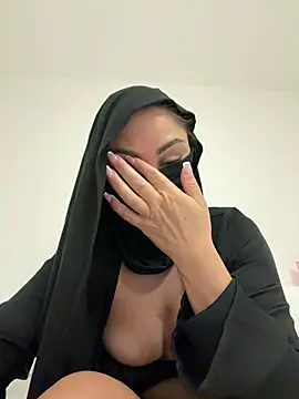 CherryyMia live cam preview