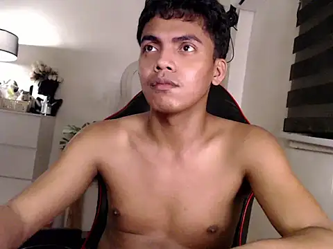 asianboyhunt (M young) - I am new here, please be kind & friendly