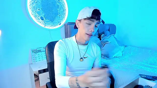 Timothy_ros live cam on StripChat