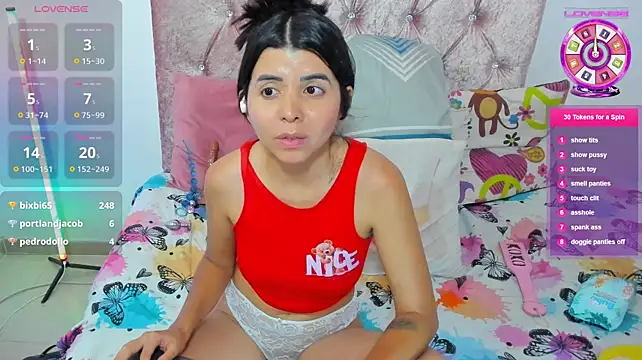 amelia_petiite live cam on StripChat