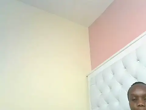 naughtypetite1 webcam