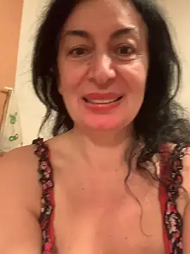 Lizzaa80 live cam preview