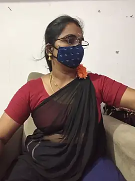Tamilyazhini19