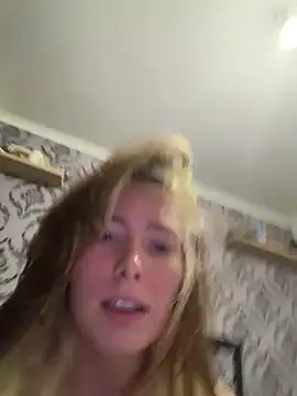 serena_t (F young) - Get my boobs out and pinch nipples x