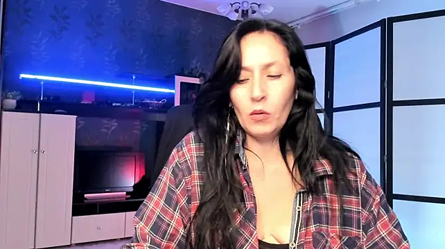 Lucky_Milf webcam