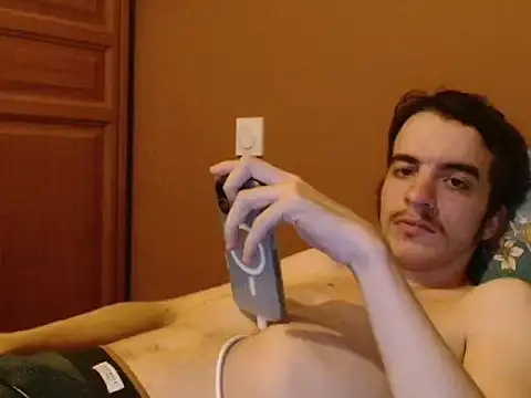 Tombgy07 live cam on StripChat