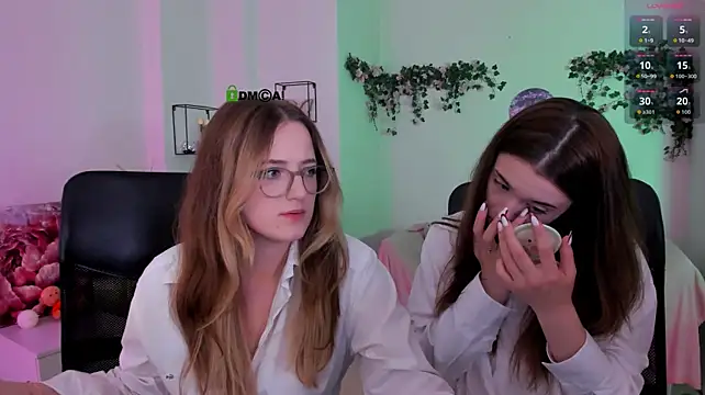 luna_berryy webcam