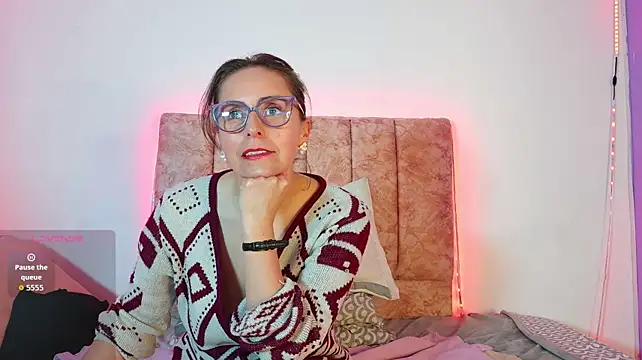Ava_Raye