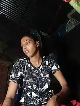 Pinki_thakur_1