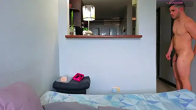 Matiashorney live cam preview