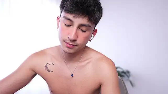 sweettaaron01 live cam preview