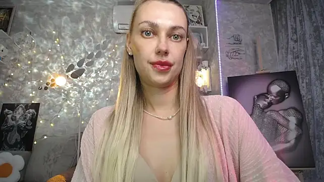 NickyAdamidi live cam preview