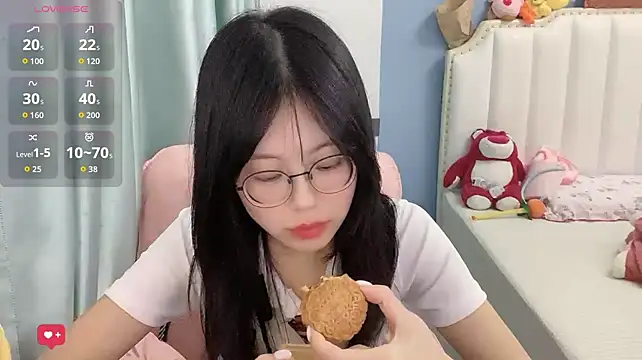 Luna-666 live cam preview