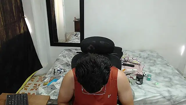 cloudsxxx live cam preview
