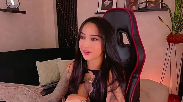 EmmyEvans1 live cam preview