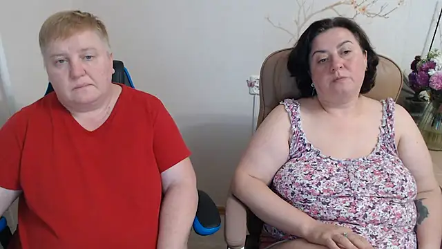 lindy-jeanie (G milf) - hot kiss and lick pussy brunette