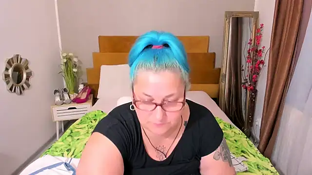 Sugarmommy_69X live cam on StripChat