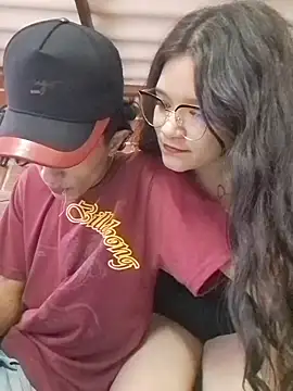 moonlight-couple live cam on StripChat