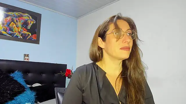 kaylaMinov_ webcam