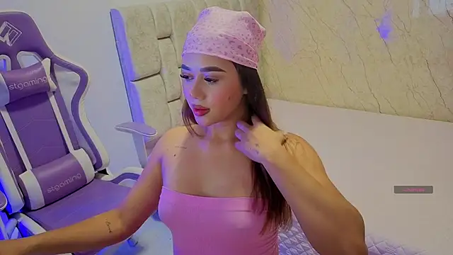 Naomilaurent webcam