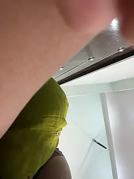 Miss_kanika76 webcam