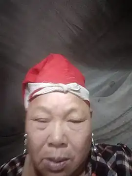 LoveMomy68 webcam
