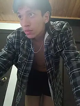 H3ll_B0Y_ live cam on StripChat