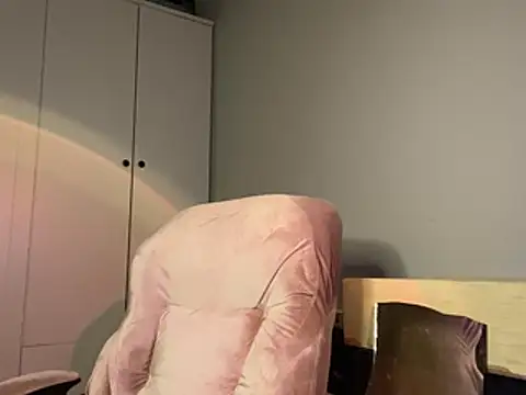 helloeviesz live cam on StripChat