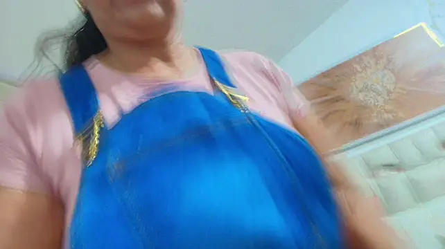 Sara_BigAss- live cam preview