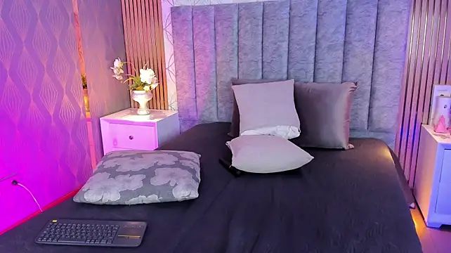 SofiiCruz live cam preview