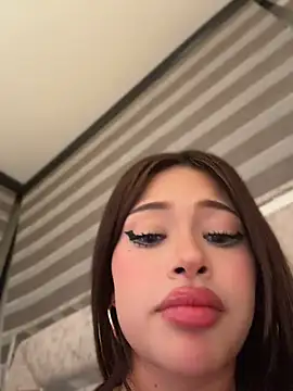 hanna_uwwu live cam preview