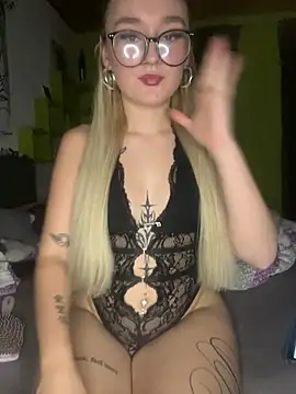 SexyyEmilyy live cam preview