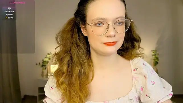 _Shy_bunny_ live cam preview